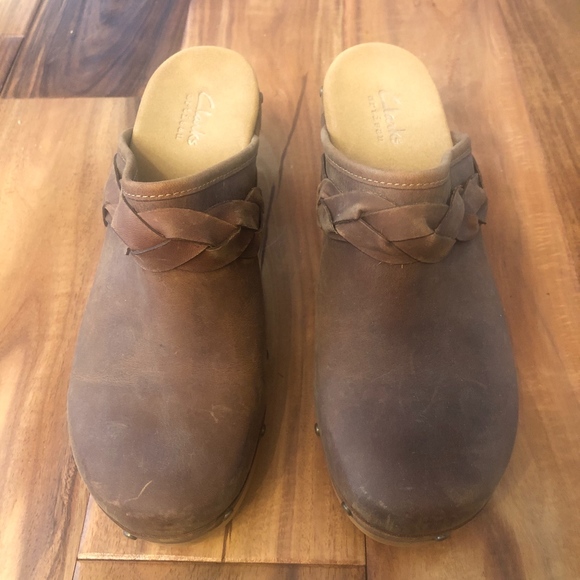 Clarks Shoes - Clarks Brown Clogs - US 7 M (37-1/2)
